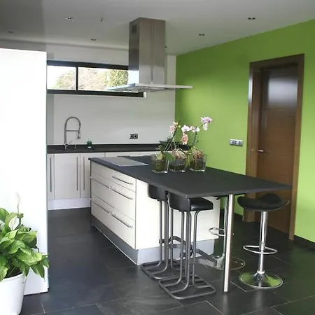 Casa Ceca De La Playa Y Barcelona, Con Piscina Climatizada Y Jacuzzi